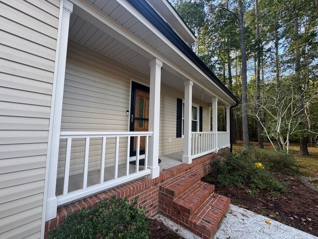 Photo - 3BR/2.5BA Home on 1 Acre in Spring Lake