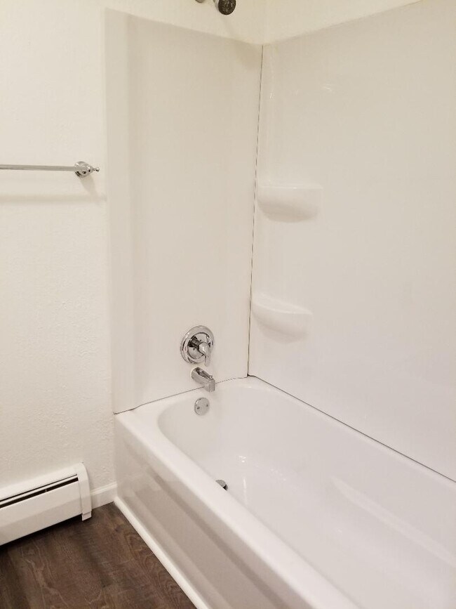 Tub/shower combo