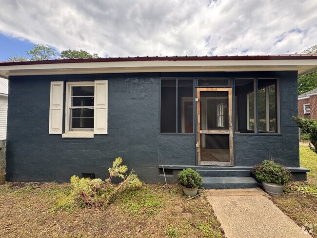 Building Photo - 1376 W Hancock Ave Rental
