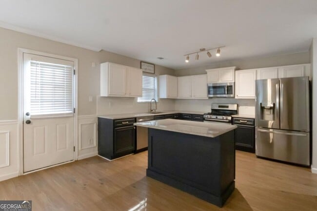 Photo - 5920 Seabright Ln