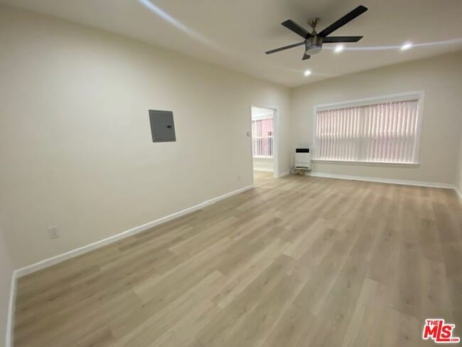 Photo - 814 S Hobart Blvd Unidad 303