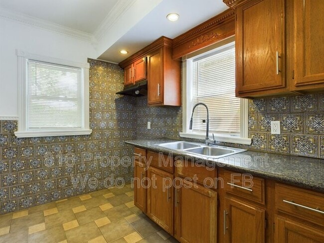 Photo - 411 Norton Ave