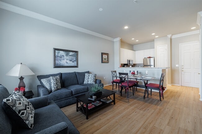 Building Photo - 2400 McCue Rd Unit 248