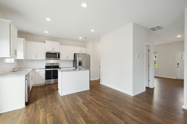 Photo - 206 Marathon Ln
