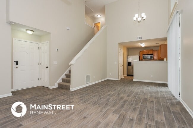 Photo - 688 Windcroft Cir NW