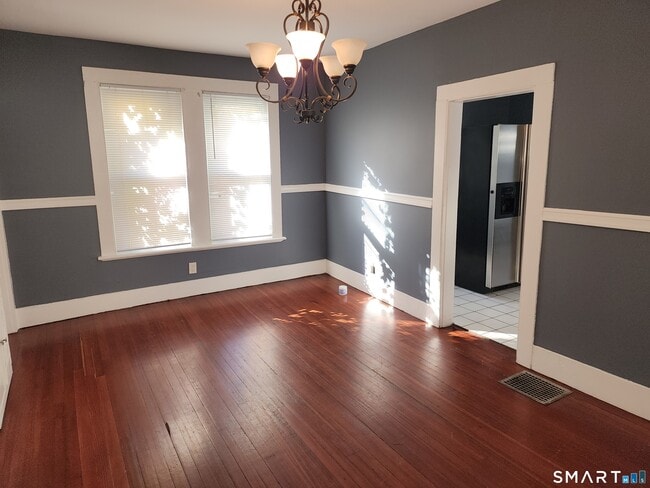 Photo - 204 Minerva St