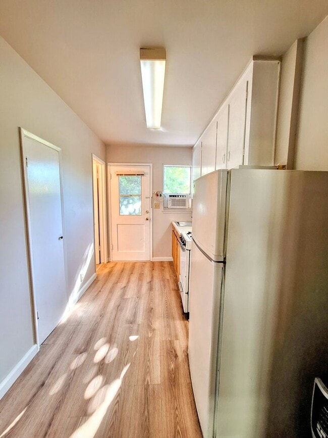 Photo - 1345 Market St Unidad 2