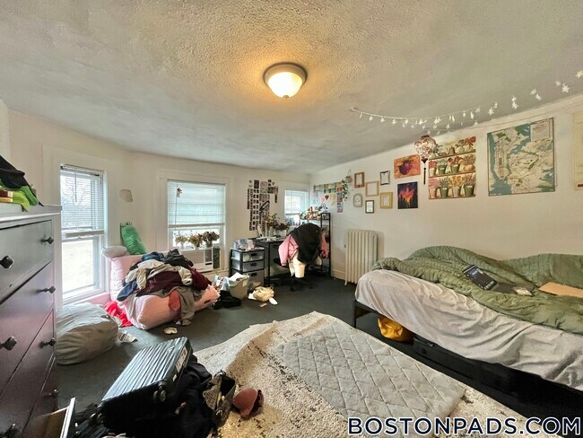 Photo - 218 Hemenway St Unit 2