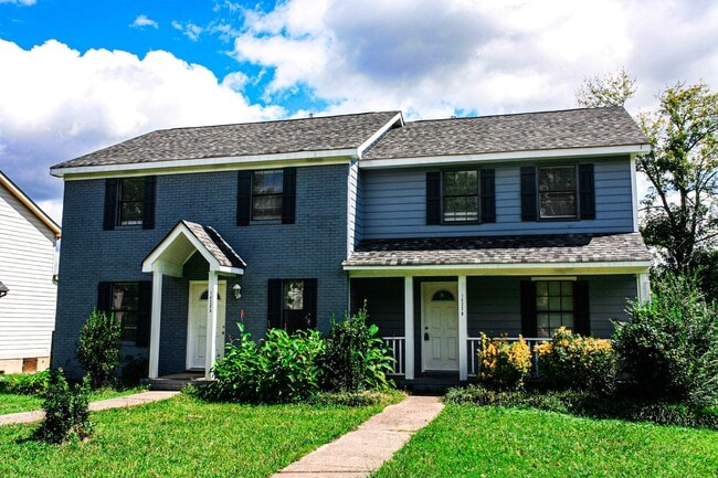 Building Photo - 1422 Stratton Pl Dr Rental