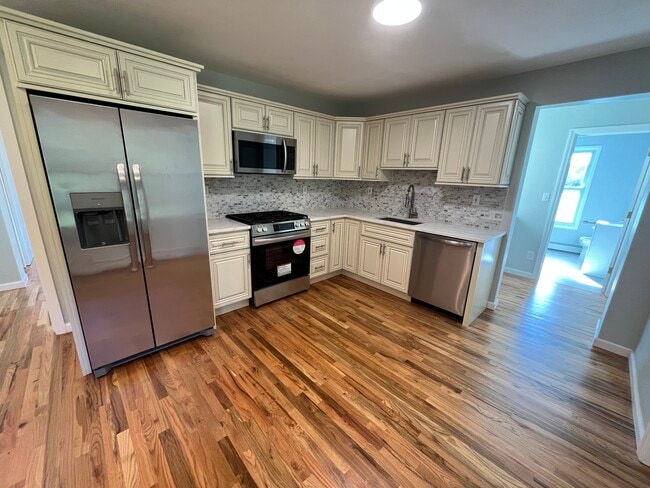 Photo - 30 Cross St E Unidad 2nd Floor