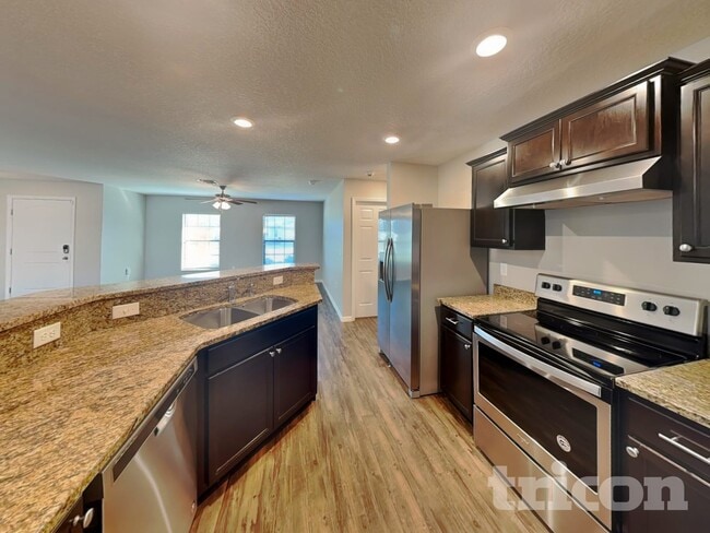 Photo - 3170 Courtland Blvd