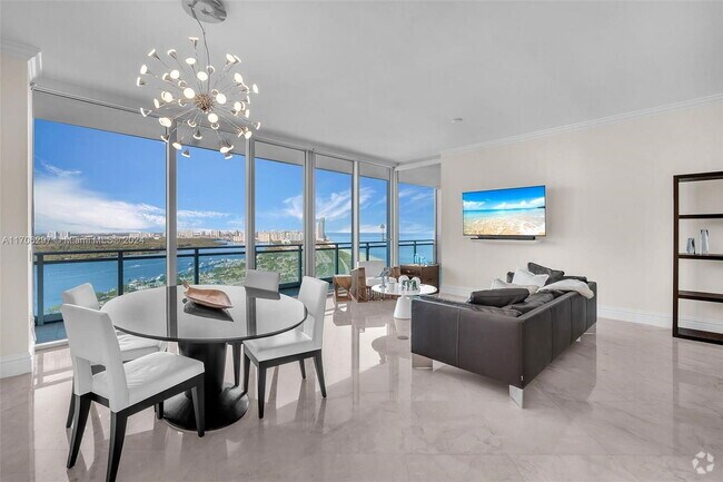 Building Photo - 10295 Collins Ave Unit 2406 Rental