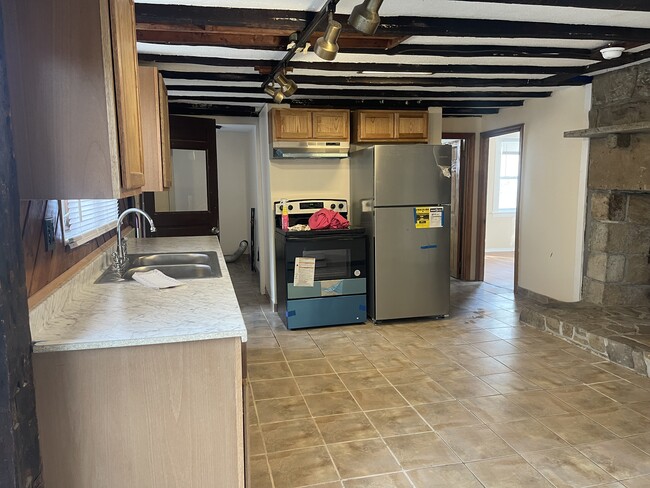 Photo - 19 Alton Bradford Rd