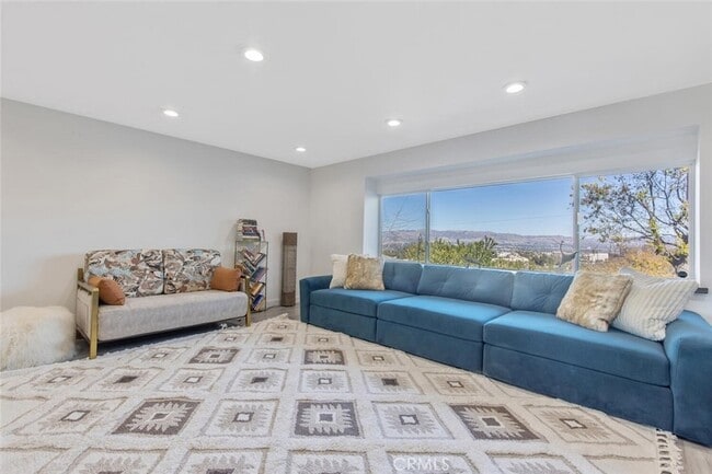 22444 Venido Rd