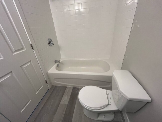 Photo - 401 Elmwood Dr Unit 136