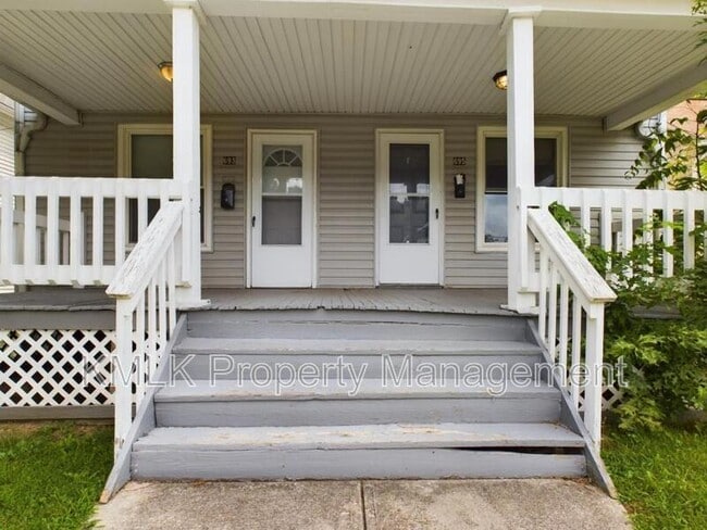 Photo - 693 Kling St