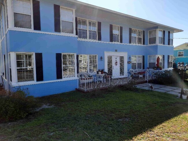 512 Phoenix Ave Unit 4