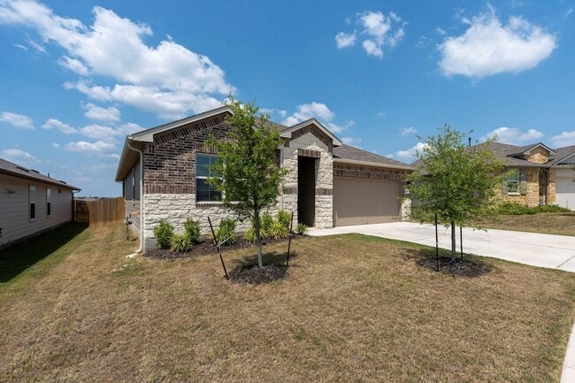Building Photo - 381 Evergreen Sumac Lp