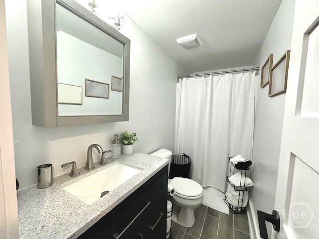 Photo - 528 E 37th St