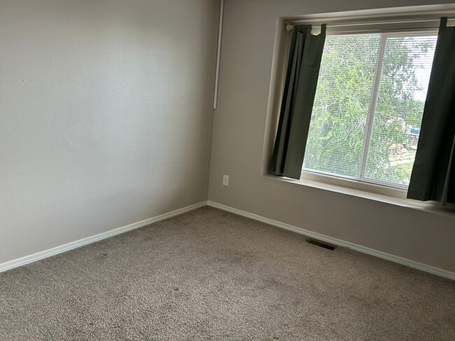 Photo - 1501 Coolcrest Dr