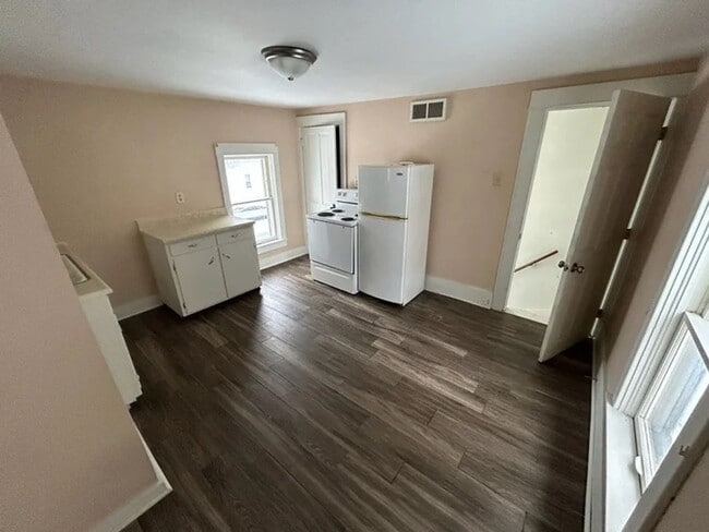 Photo - 306 Humboldt Ave Unit Upper