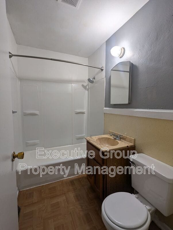 Photo - 403 Lee Rd