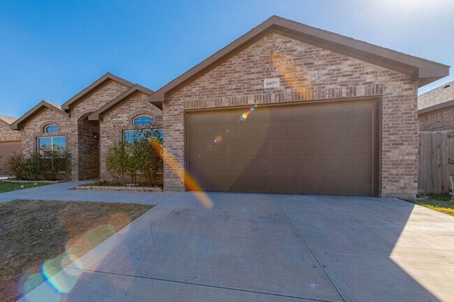 Photo - 4 Bedroom 2 Bathroom Ready to rent April 1st, 2026