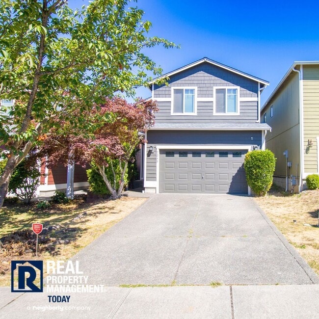 Building Photo - Great 3 Bedroom with 2 Car Garage + Fenced... Rental