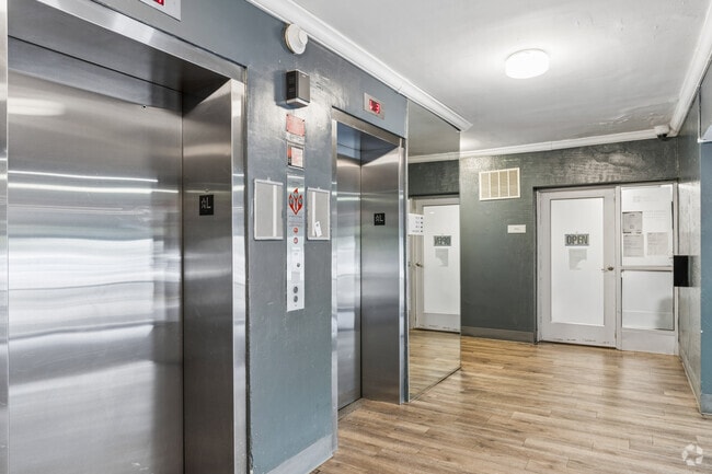 Elevator, Lobby