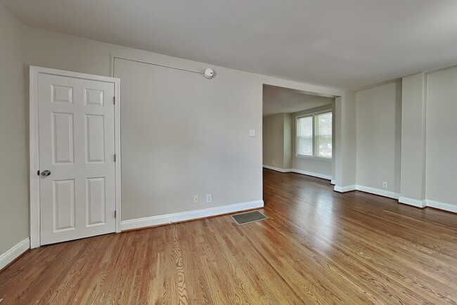 Photo - 501 Fairview Ave