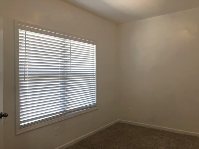 Photo - 502 Geranium St