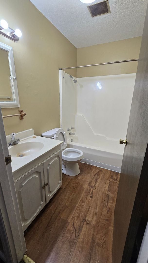 Photo - 102-108 S. Bradner Ave Unit 104