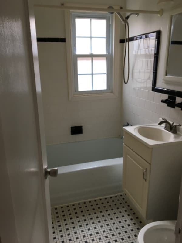 Photo - 1818 Deveron Rd Unidad A