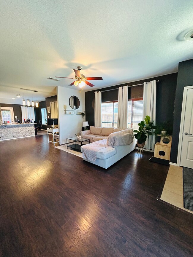 Photo - 2835 Becki Dr