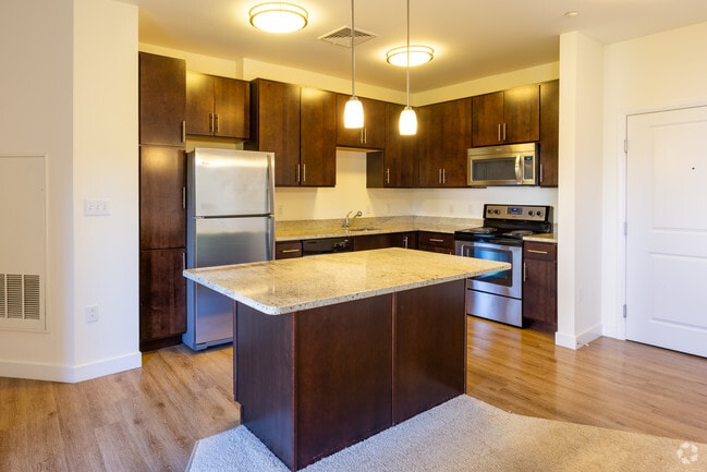 1BR, 1BA - 828