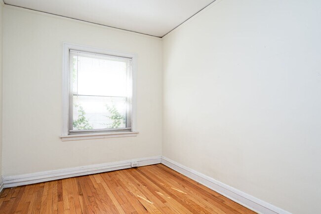 2226 Garfield Ave S