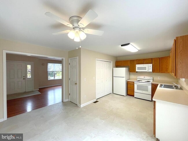 Photo - 494 Coster Rd