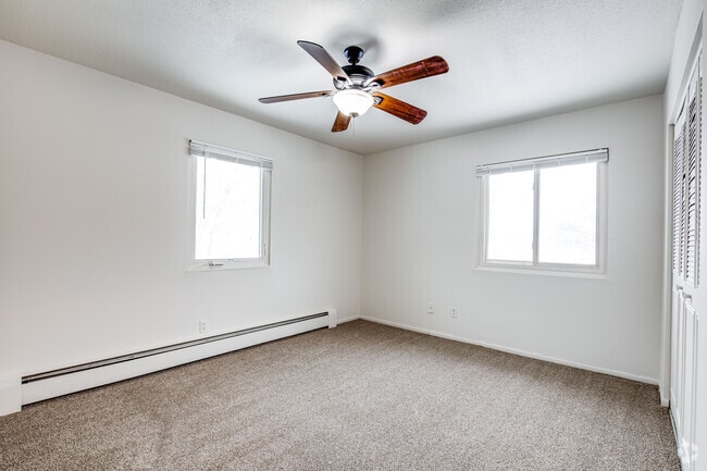 2BR, 1BA - 700SF - Bedroom 1