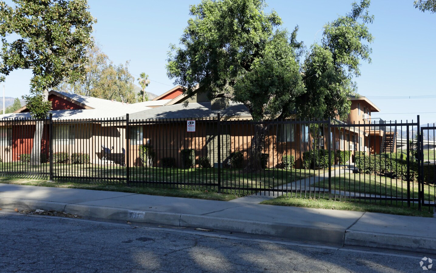 Photo - 2159 N Guthrie St