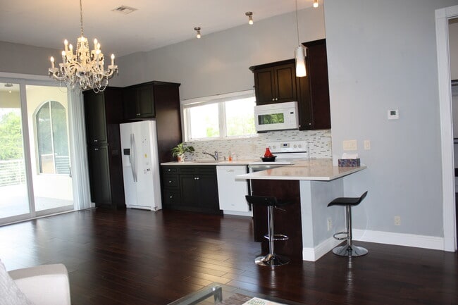 Photo - 5862 Homeland Rd