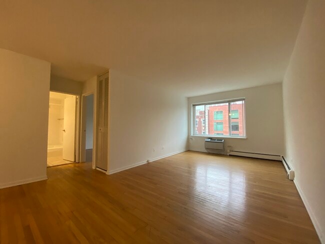 Photo - 516 W Melrose St Unidad 402 Rental