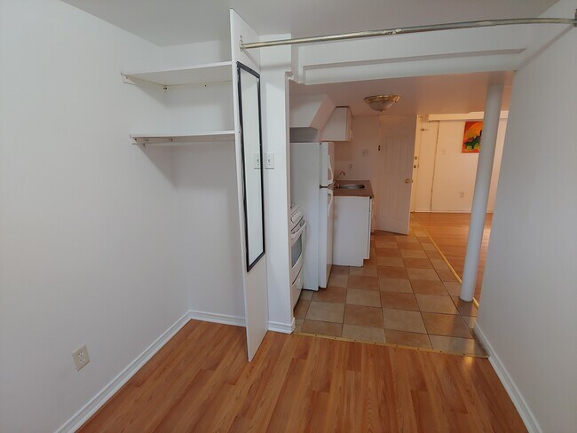 Photo - 224 Woodroffe Ave Unit 3