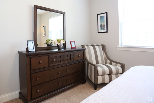 Bedroom - Metropolitan East Goshen Estates