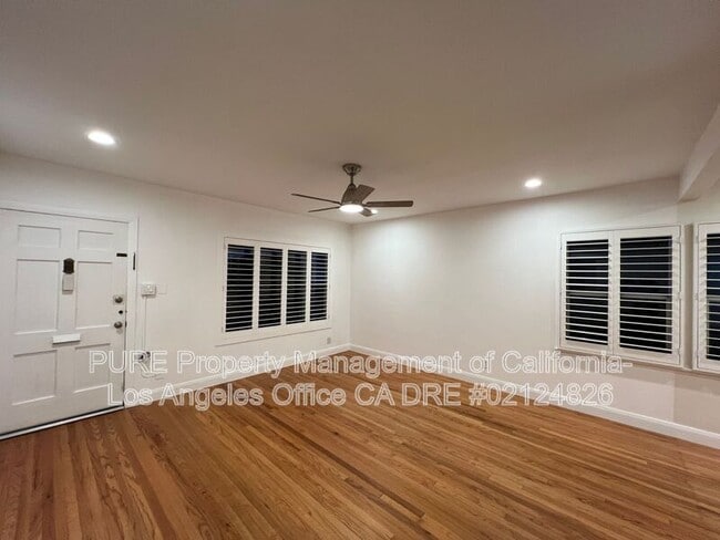 Photo - 1910 W 94th Pl