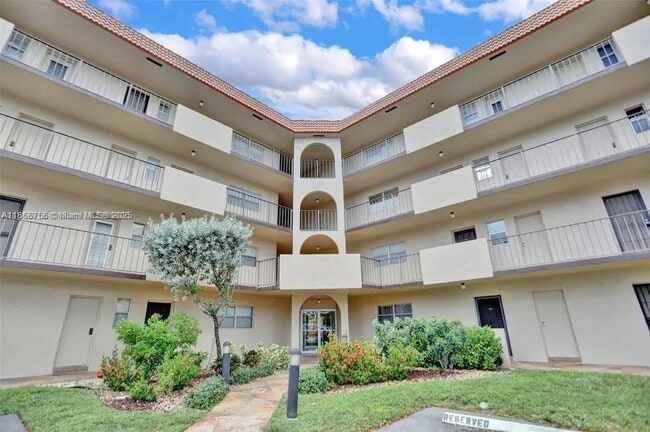 Building Photo - 6361 N Falls Cir Dr Unit 209 Rental