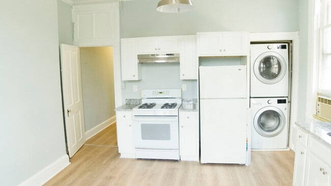 Photo - 1204 John St Unit 2