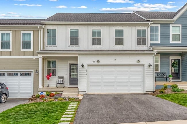 Building Photo - 2010 Coneflower Ln Rental