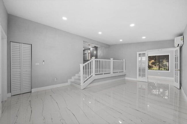 Photo - 1300 NW 90th St