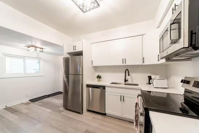 Photo - 186 Crowland Ave Unit 2