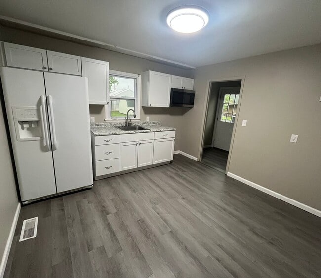 Photo - Two Bedroom House in Jerseyville